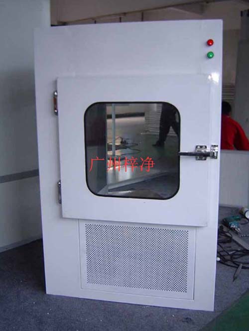 傳遞窗主要用于潔凈實(shí)驗(yàn)室潔凈區(qū)和潔凈區(qū)之間或潔凈區(qū)和非潔凈區(qū)之間的小件物品的傳遞。